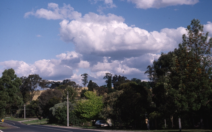 400639: View Bank Victoria Banyule Road at Rutherford Road looking towards Somerset Drive