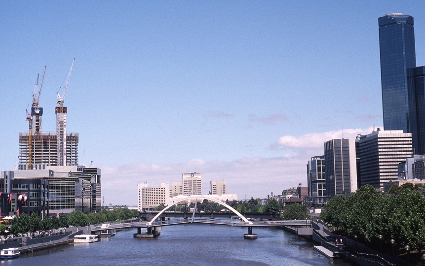 400675: Prince's Bridge Melbourne Victoria view looking downstream along Yarra River