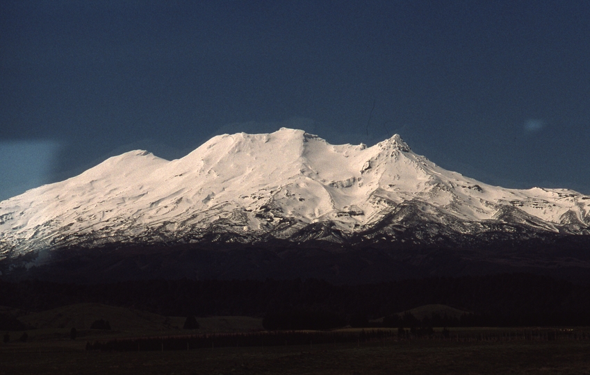 400832: Mount Ruapehu North Island NZ viewed from train