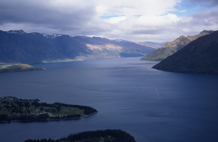 401005: Lake Wakitipu South Island NZ viewed from Queenstown Chair Lift looking towards Kingston