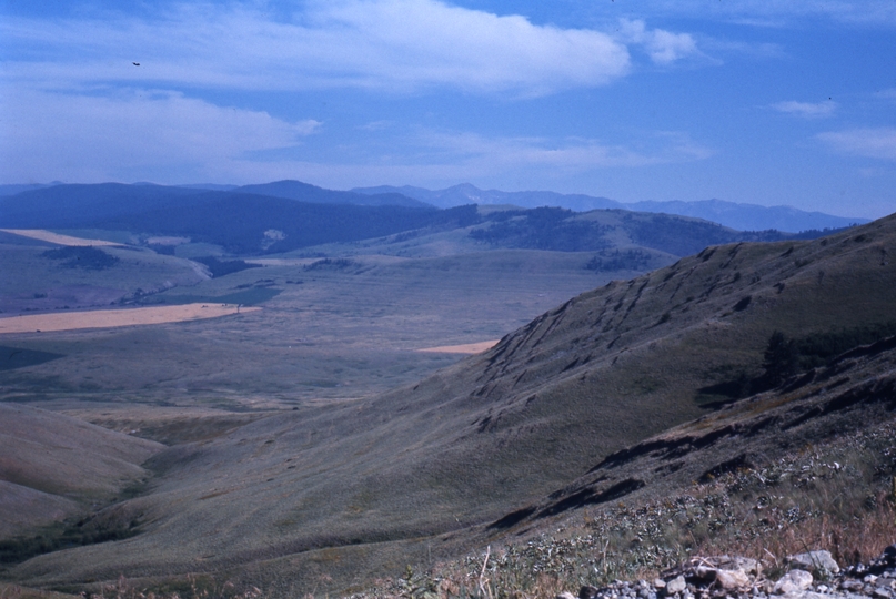 401160: National Bison Range MT US Beach line and outcrops