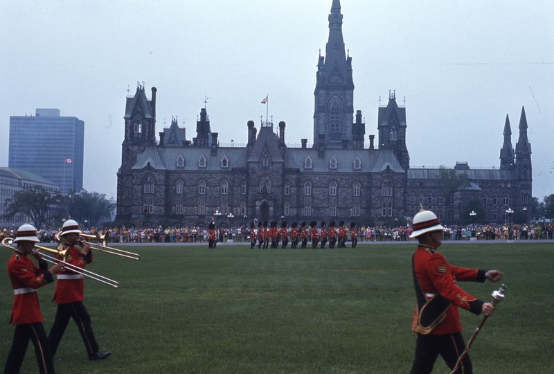 401202: Ottawa ON Canada Houses of Parliament Changing of the Guard