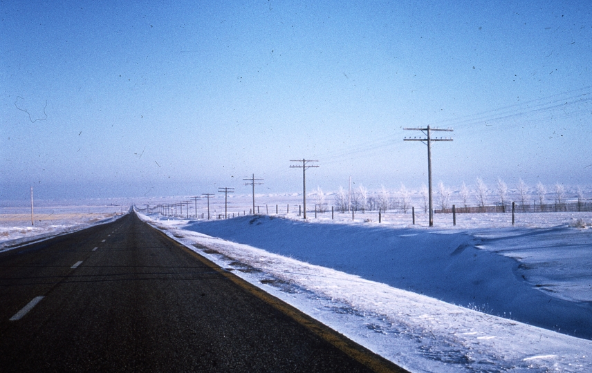 401249: Near Whitla AB Canada looking East