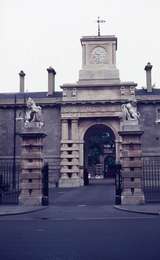 401317: London England The Royal Mews