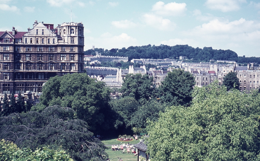 401349: Bath Somerset England Gardens Photo Wendy Langford