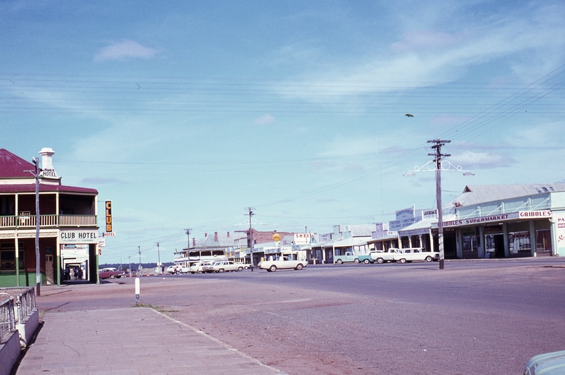 401546: Main Street Southern Cross Western Australia Photo Wendy Langford