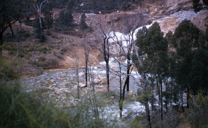 401658: Serpentine Dam Western Australia Spillway Photo Wendy Langford